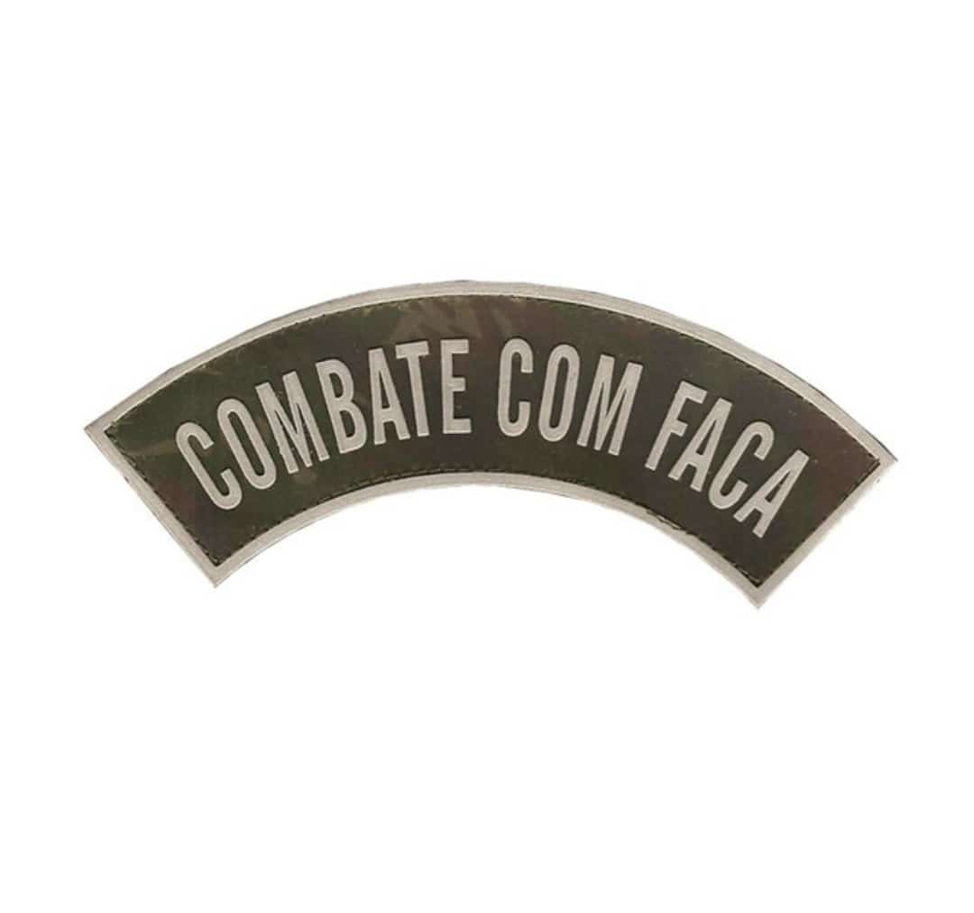 BREVE COMBATE COM FACA EMBORRACHADO
